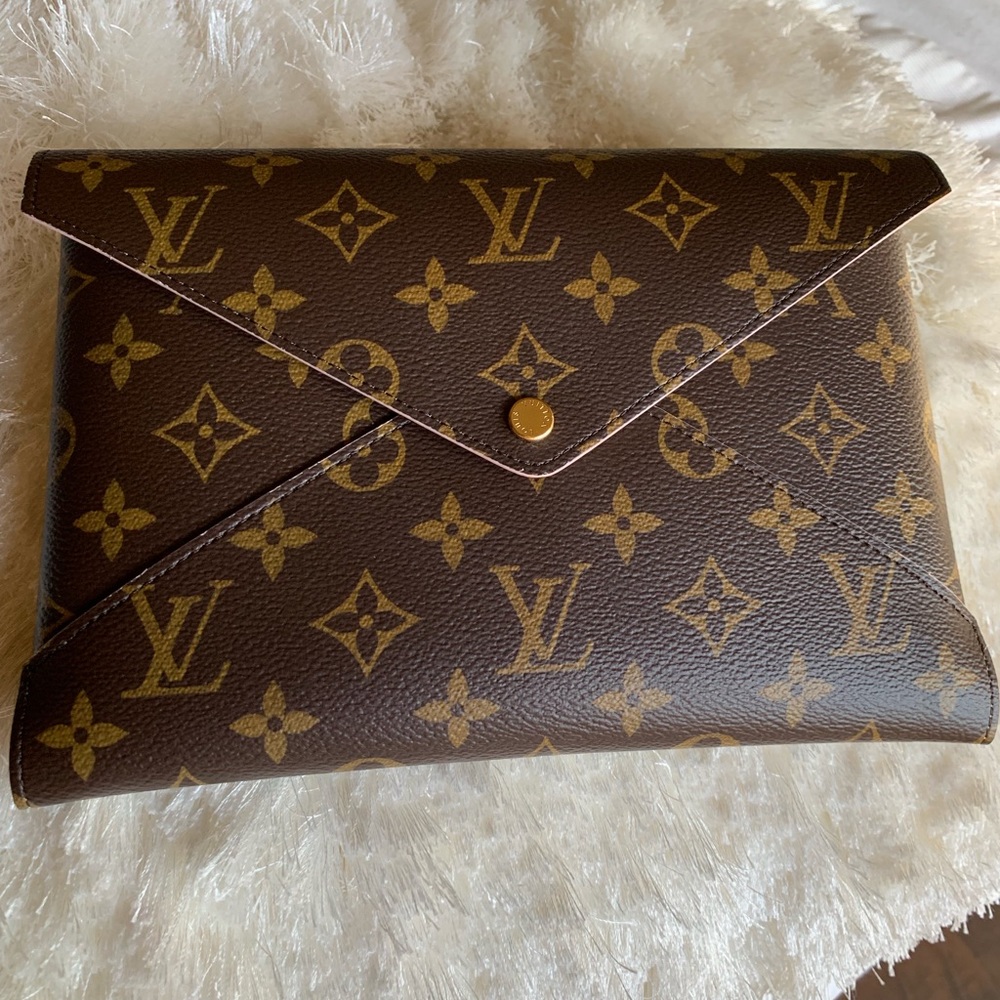 SOLD🎈 (on another site) LV Pochette Kirigami (Lg)